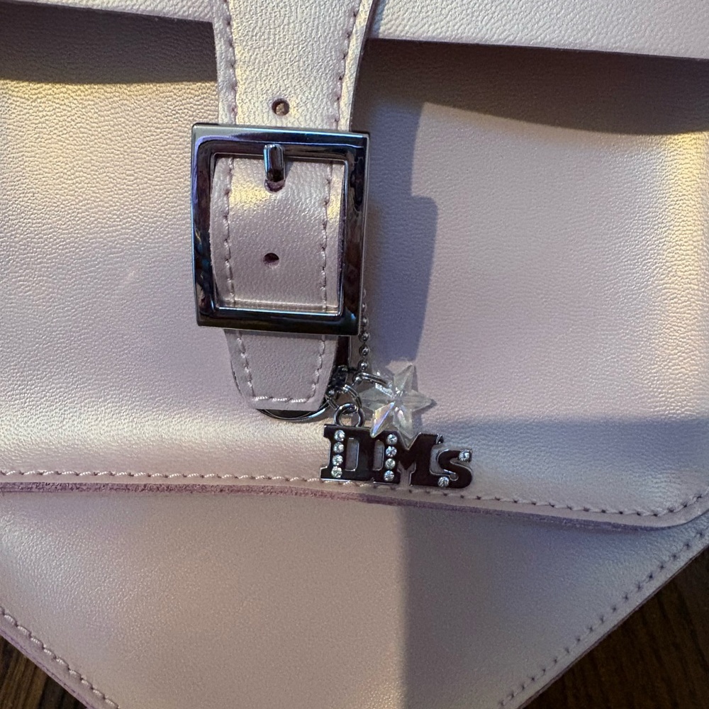Dr. Martens Pink Heart Bag - Picture 8 of 8